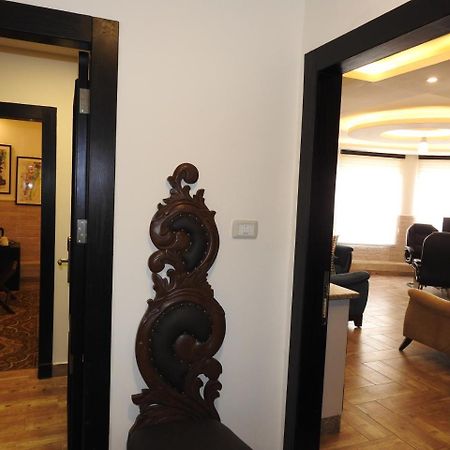London Bridge Hotel Amman Exterior photo