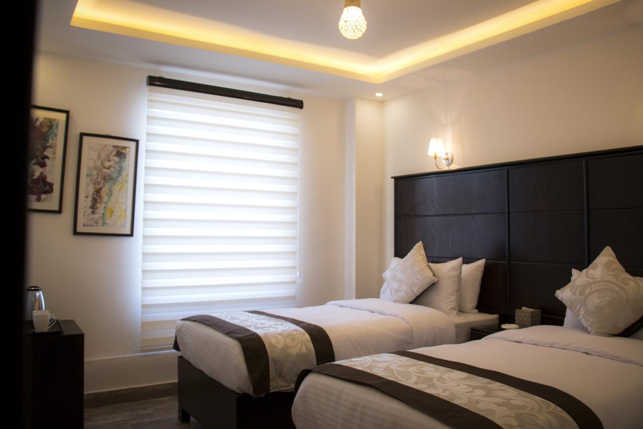 London Bridge Hotel Amman Exterior photo